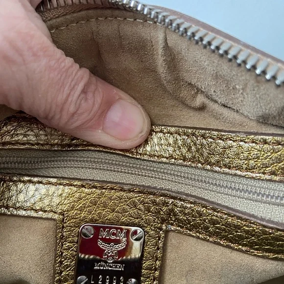 MCM White and Gold Handbag Euc - Picture 16 of 16